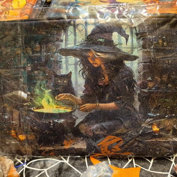 Tarot/Oracle/Makeup/Crystal Bag - Picture 1 of 1